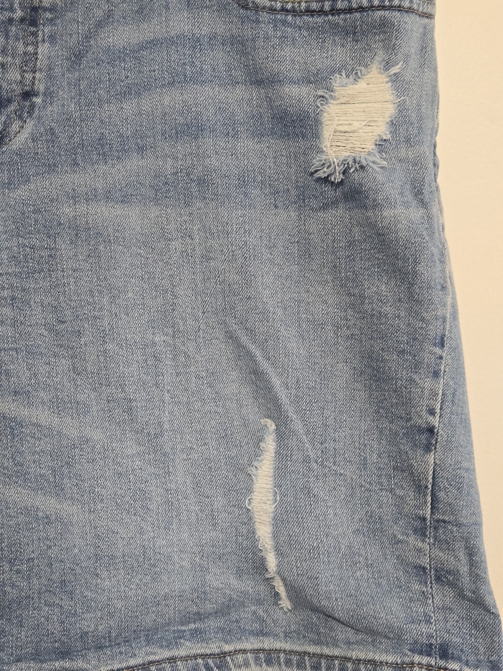 Lucky Brand Georgia Shorts Size 14 Blue Denim Star Distressed Stretch Mid Rise - Picture 3 of 9